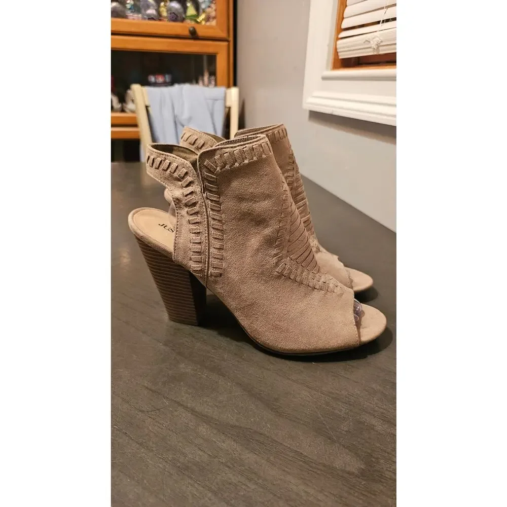 Women's size 12 tan Just Fab heeled open toe shoes‎